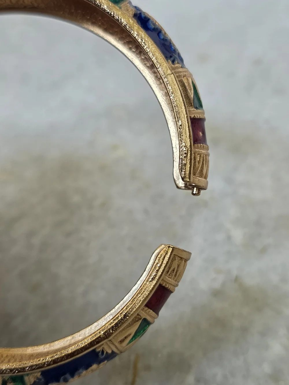 Jiu Long Xing Vintage Multicolor Enamel Cloisonne Hinged Bangle Bracelet Gold Bo